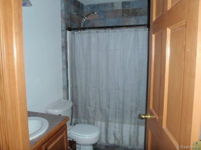 2052 Haines Road Lapeer, MI 48446 - Photo 13 of 23 13.jpg