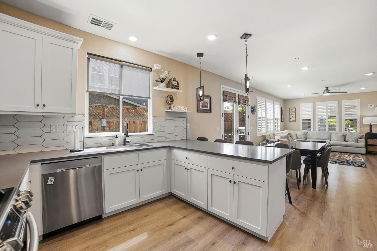 7750 Wildrose Way Rohnert Park, CA 94928 - Photo 11 of 40