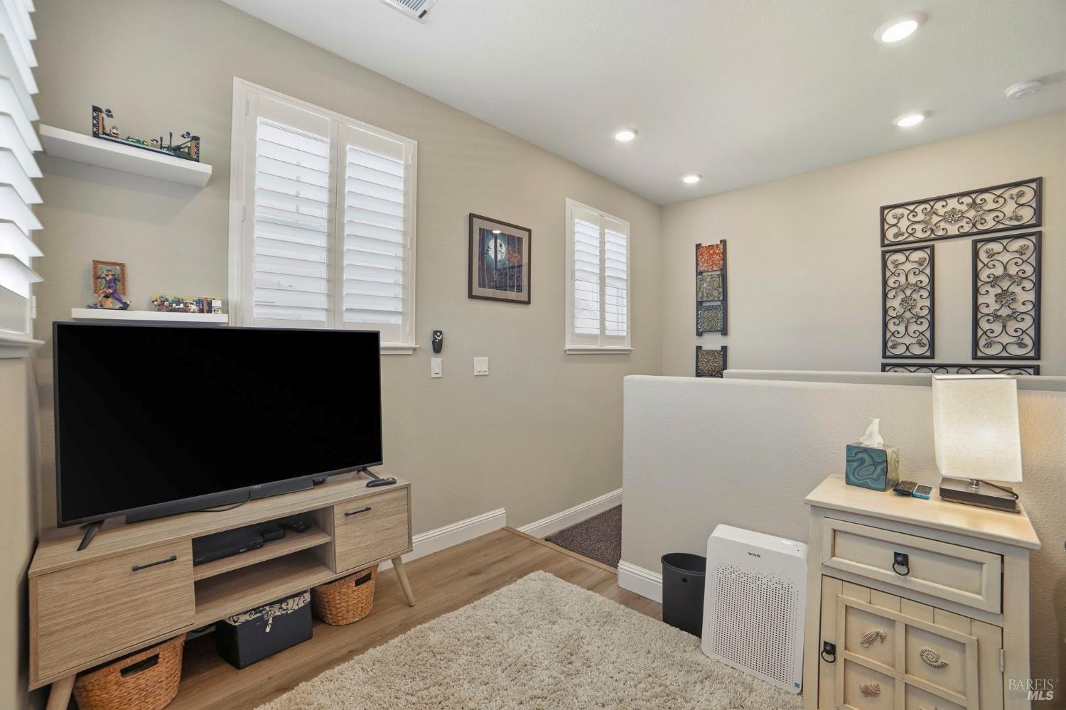 7750 Wildrose Way Rohnert Park, CA 94928 - Photo 16 of 40