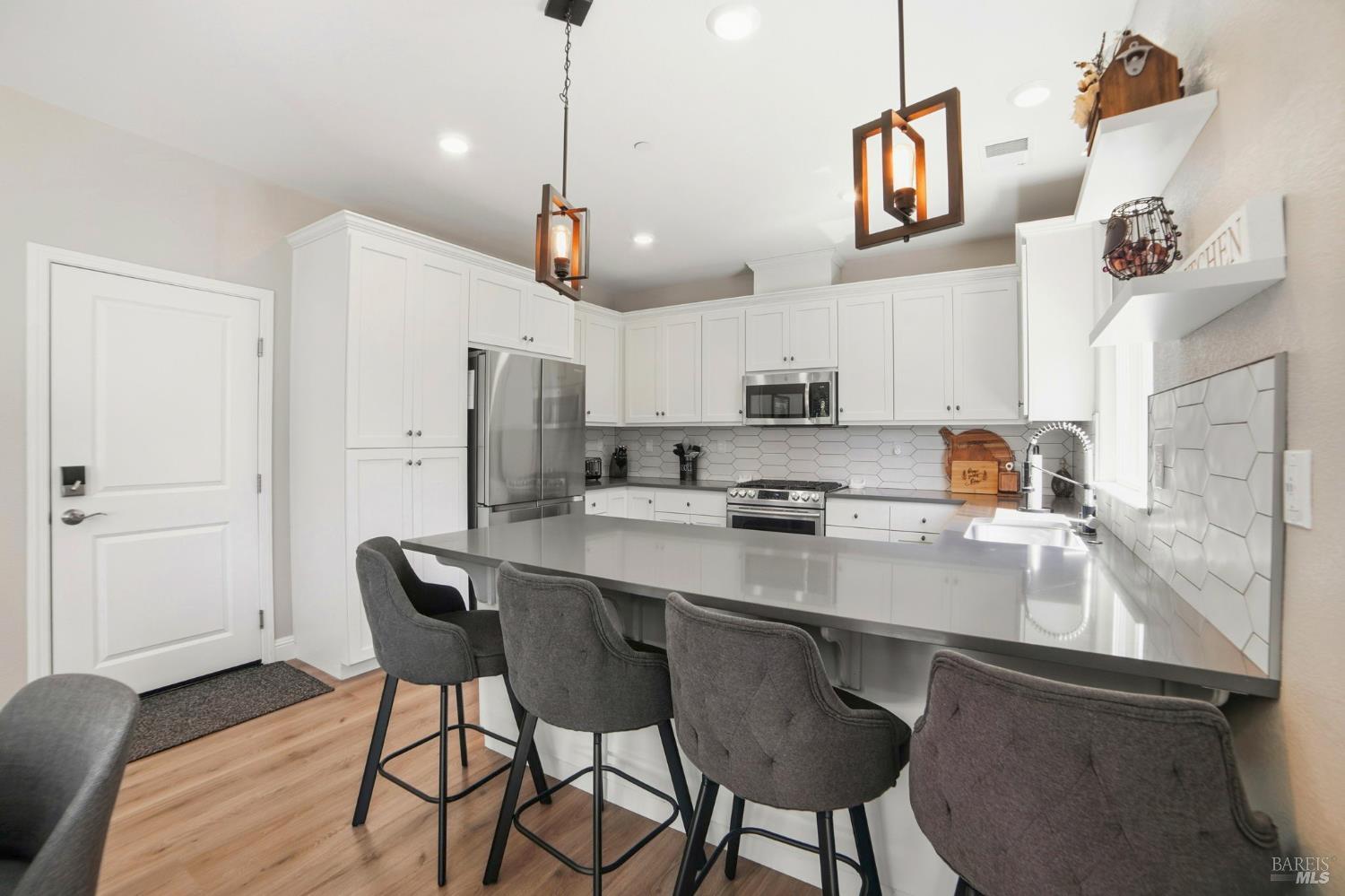 7750 Wildrose Way Rohnert Park, CA 94928 - Photo 9 of 40