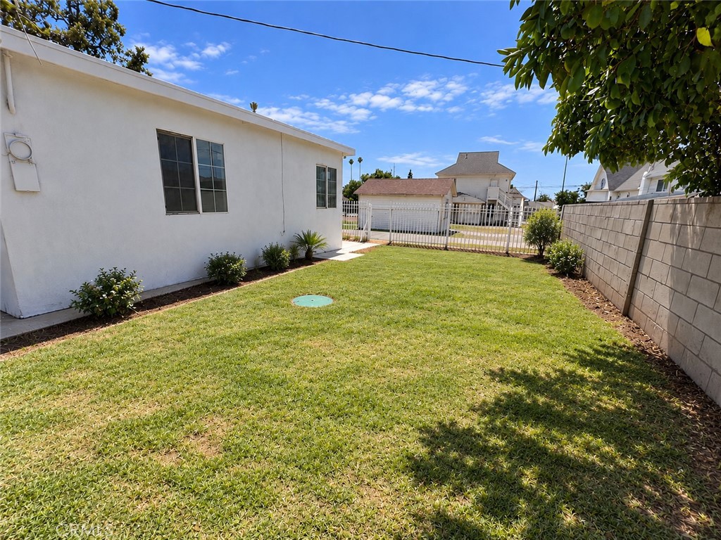 922 Center Street Riverside, CA 92507 - Photo 19 of 22 Yard Virtually Staged