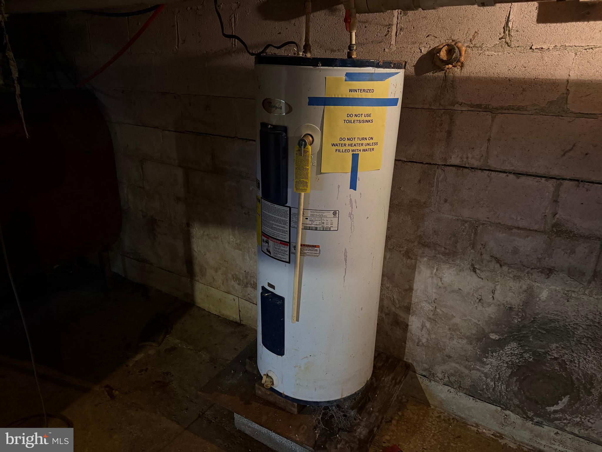 2257 South Forge Road Palmyra, PA 17078 - Photo 30 of 34 a bathroom with a shower