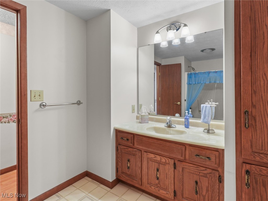 1092 Lake Road Conneaut, OH 44030 - Photo 14 of 45 Gallery Image 14