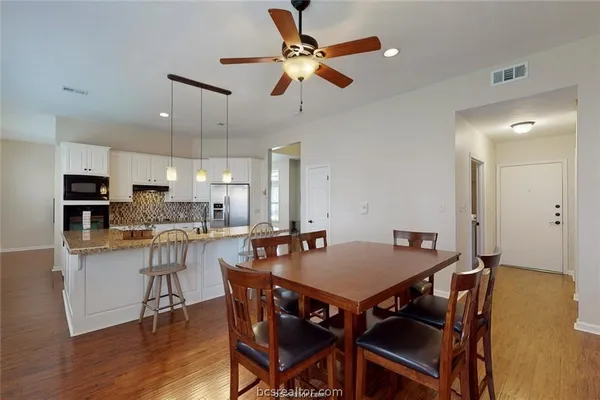 $2,850 | 203 Chimney Hill Circle, College Station, TX 77840
