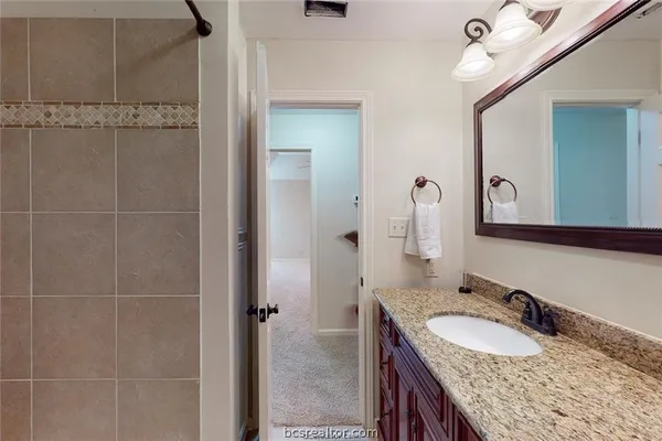 $2,850 | 203 Chimney Hill Circle, College Station, TX 77840