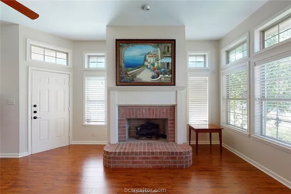 $2,850 | 203 Chimney Hill Circle, College Station, TX 77840