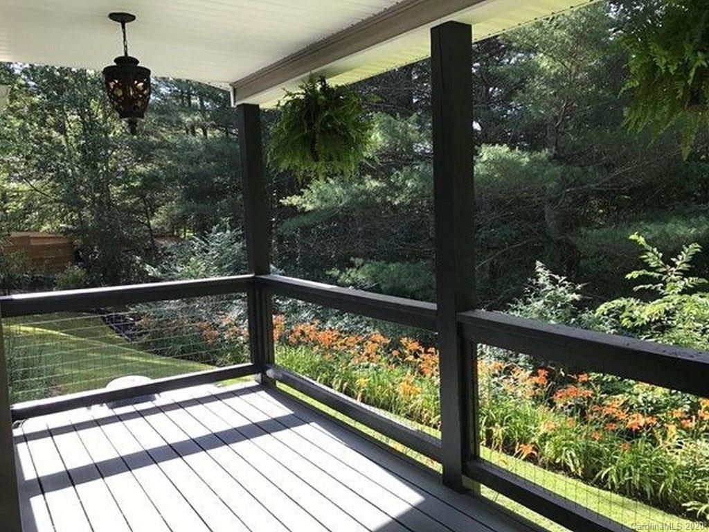 265 Berry Mountain Road Sylva, NC 28779 - Photo 4 of 29 Gallery Image 4