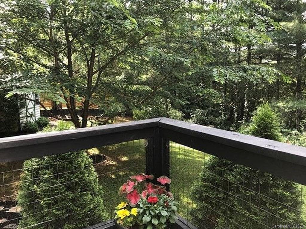265 Berry Mountain Road Sylva, NC 28779 - Photo 5 of 29 Gallery Image 5