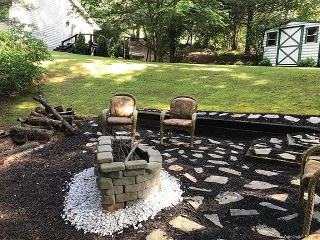 265 Berry Mountain Road Sylva, NC 28779 - Photo 8 of 29 Gallery Image 8