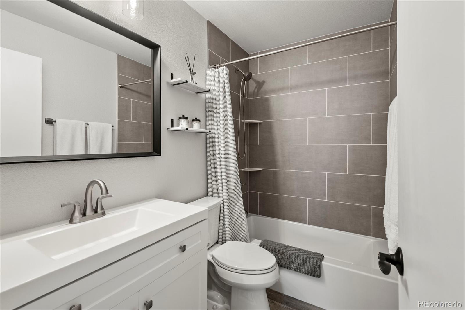 9158 Sugarstone Circle Highlands Ranch, CO 80130 - Photo 37 of 50