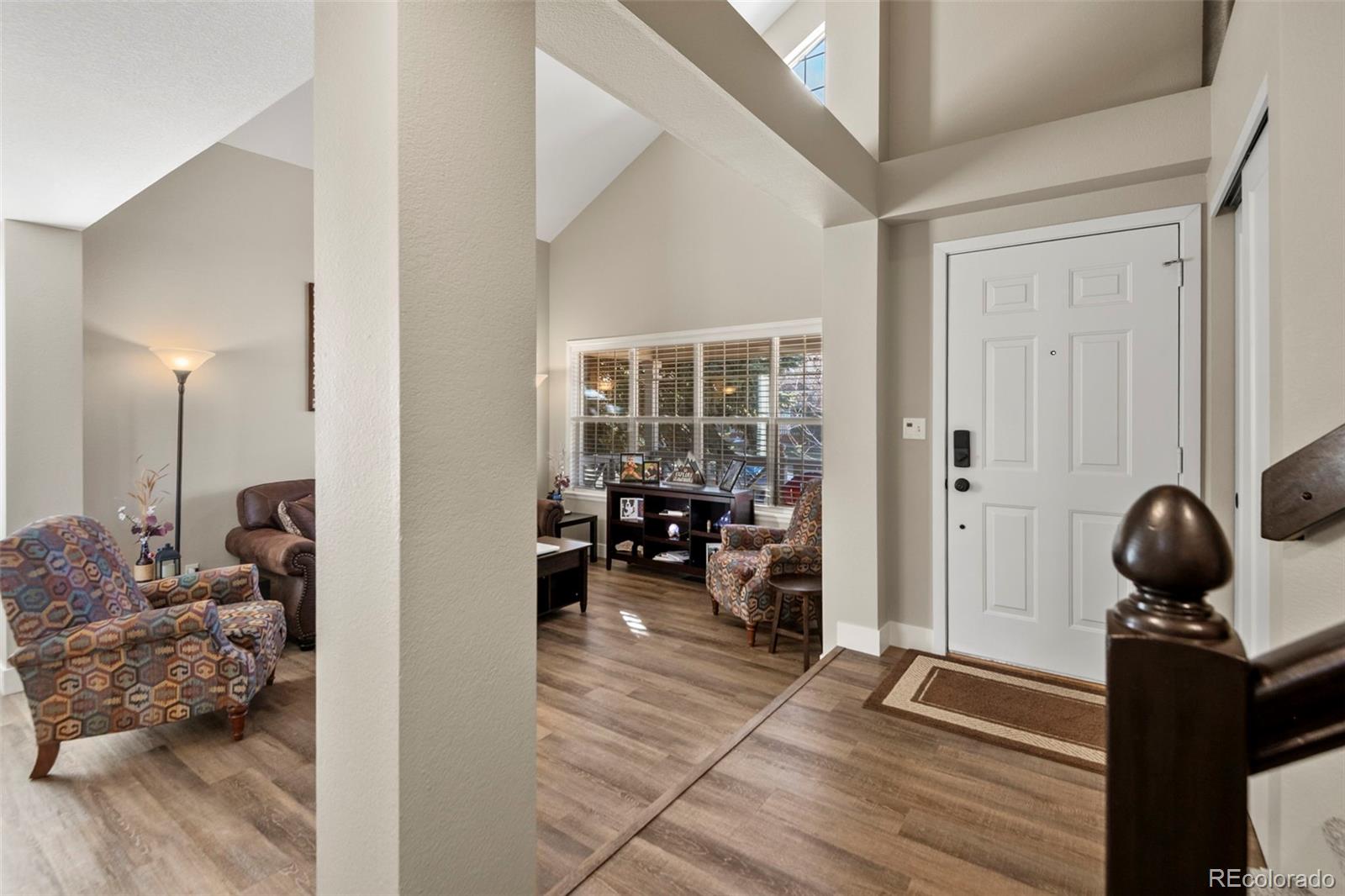 9158 Sugarstone Circle Highlands Ranch, CO 80130 - Photo 4 of 50