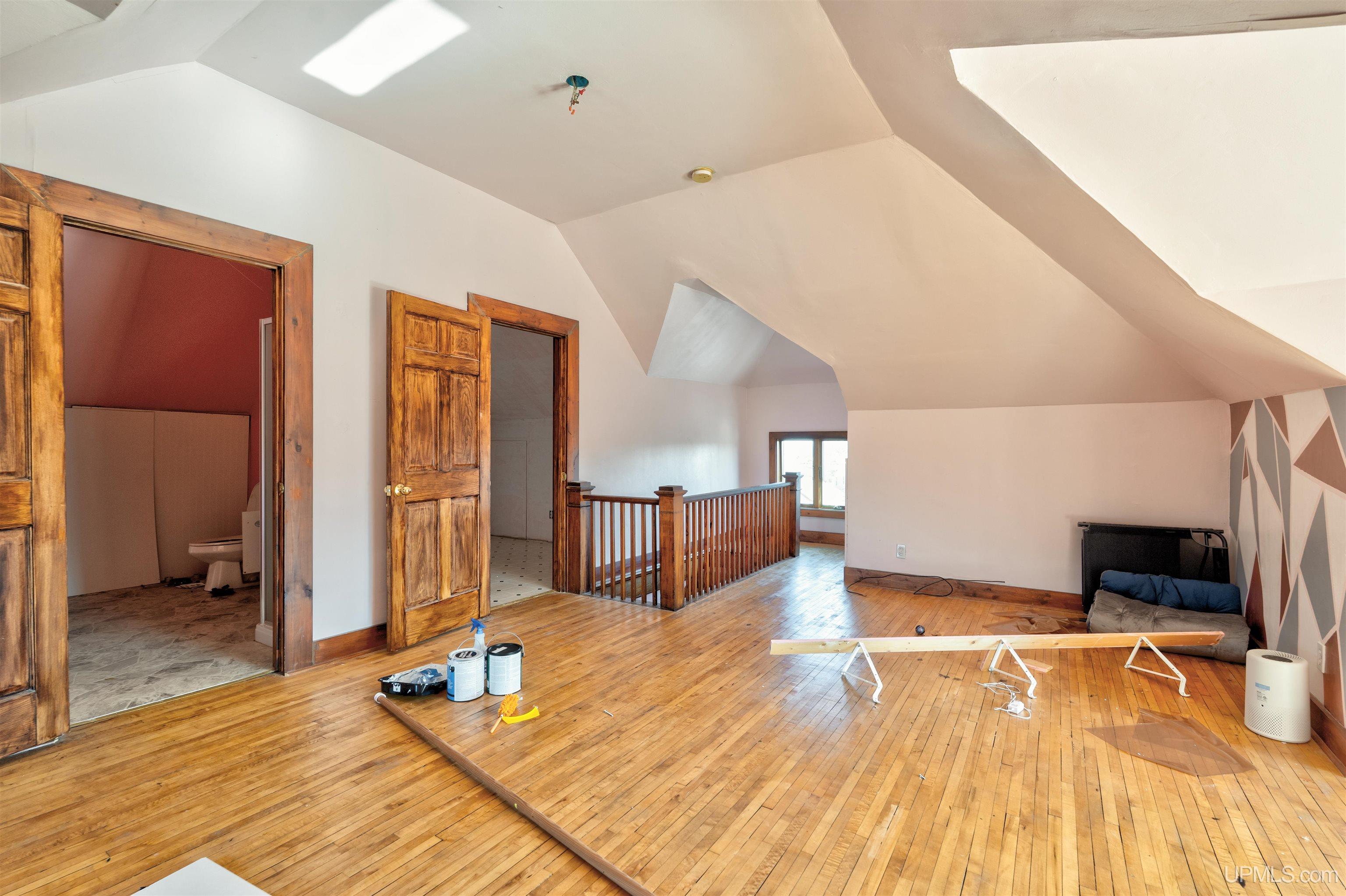 705 South 10th Street Escanaba, MI 49829 - Photo 25 of 45