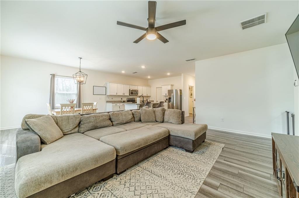 222 Knightsbridge Lane Winder, GA 30680 - Photo 14 of 39 a living room with furniture