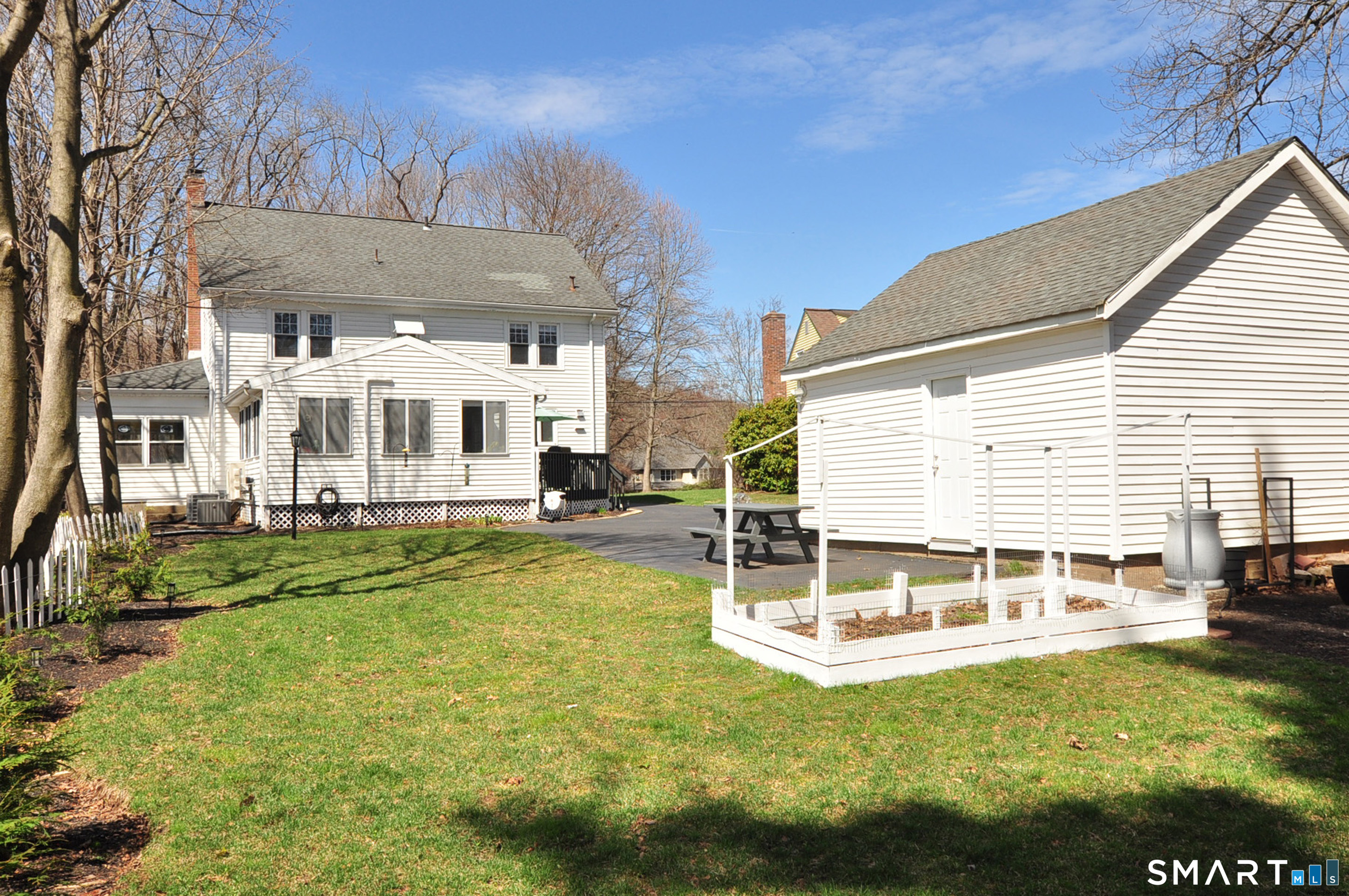 131 Pendleton Road New Britain, CT 06053 - Photo 5 of 39