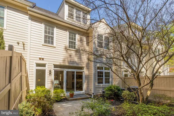 $1,775,000 | 2170 21st Court North, Arlington, VA 22201