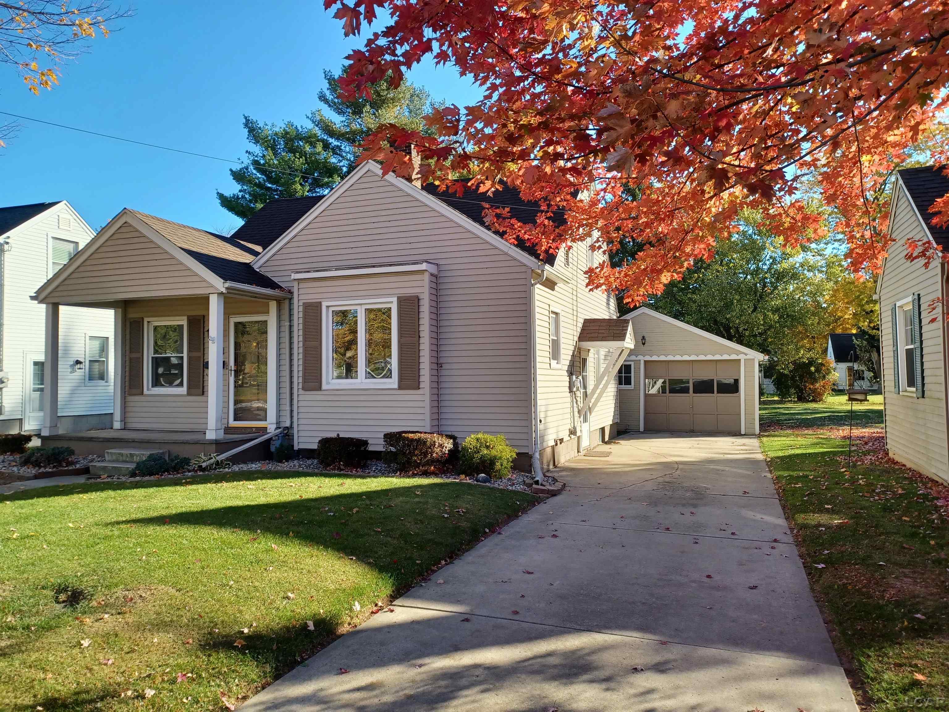622 Springbrook Avenue Adrian, MI 49221 - Photo 1 of 23 50159508-3db9bc59-9087-42ae-b787-96fe1f24ee1e.JPG