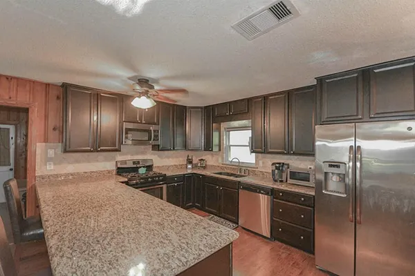 $1,900 | 116 Texas Avenue, League City, TX 77573