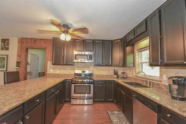 $1,900 | 116 Texas Avenue, League City, TX 77573