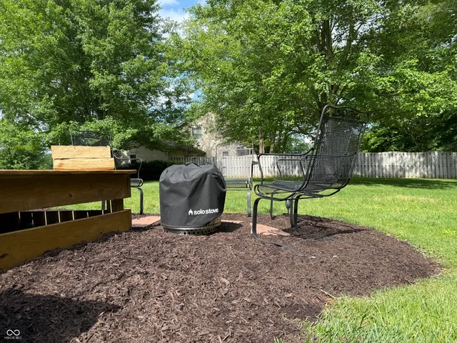 $315,900 | 2005 East Poplarwood Court, Rockville, IN 47872