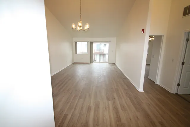 $3,000 | 2969 Saganashkee Lane, Naperville, IL 60564