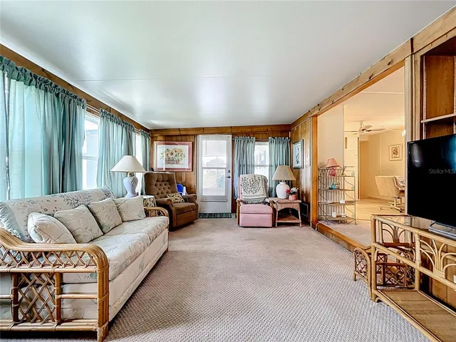 $214,900 | 25933 Zinnia Lane, Astatula, FL 34705