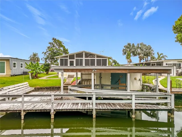 $214,900 | 25933 Zinnia Lane, Astatula, FL 34705