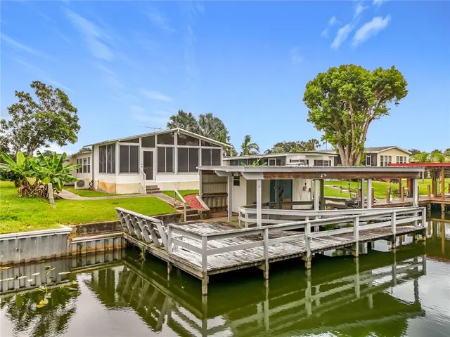 $214,900 | 25933 Zinnia Lane, Astatula, FL 34705