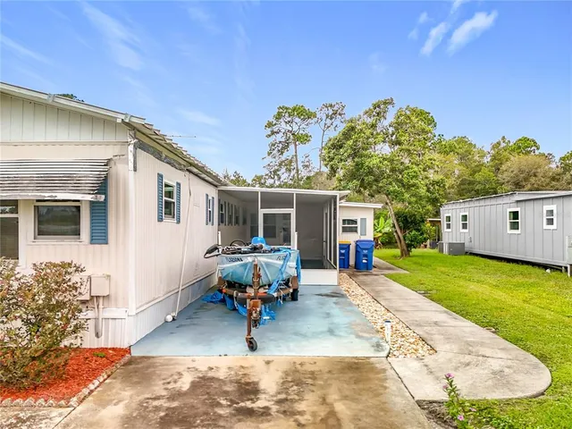 $214,900 | 25933 Zinnia Lane, Astatula, FL 34705