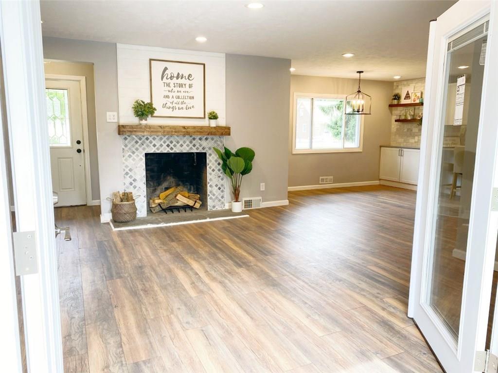 225 Goldsmith Road Pittsburgh, PA 15237 - Photo 3 of 25
