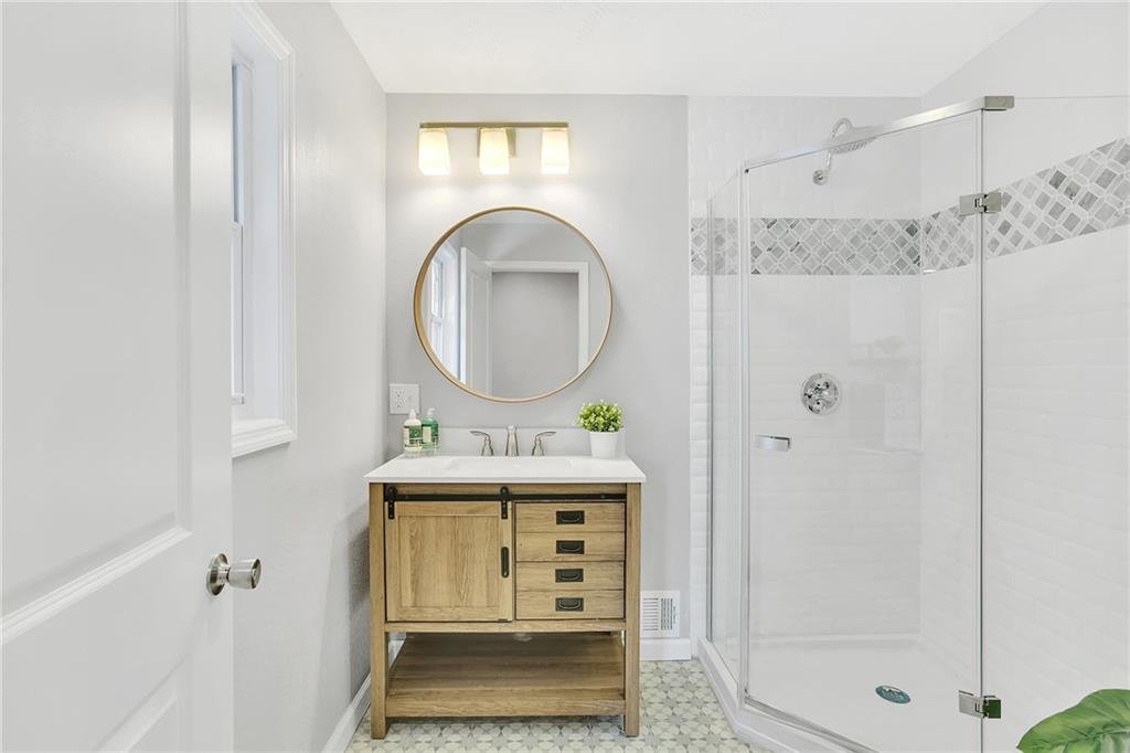 225 Goldsmith Road Pittsburgh, PA 15237 - Photo 7 of 25
