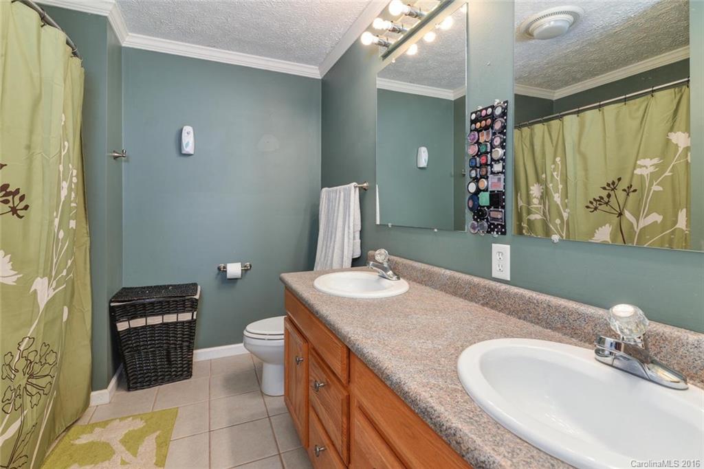 10 Bridgestone Road, Unit 10 Swannanoa, NC 28778 - Photo 12 of 20 Gallery Image 12