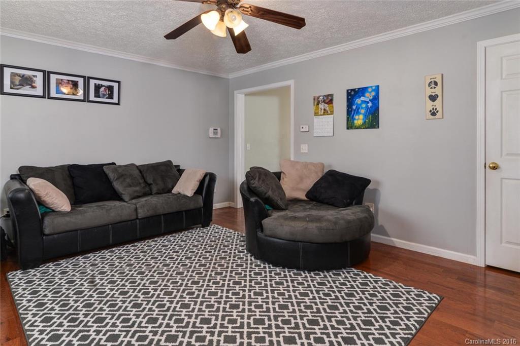 10 Bridgestone Road, Unit 10 Swannanoa, NC 28778 - Photo 4 of 20 Gallery Image 4
