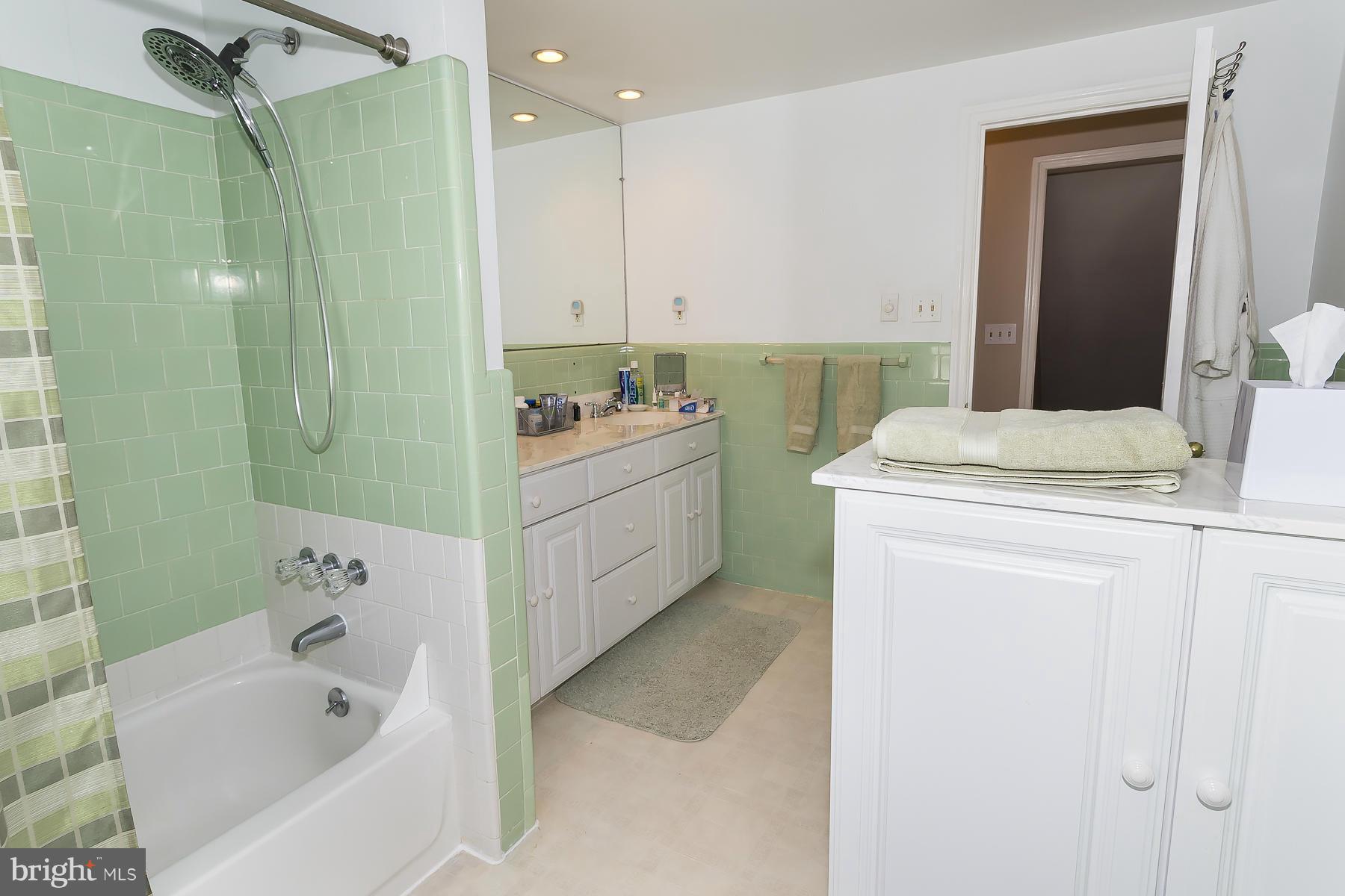 6210 North Orchard Road Linthicum, MD 21090 - Photo 21 of 30 BATHROOM 2
