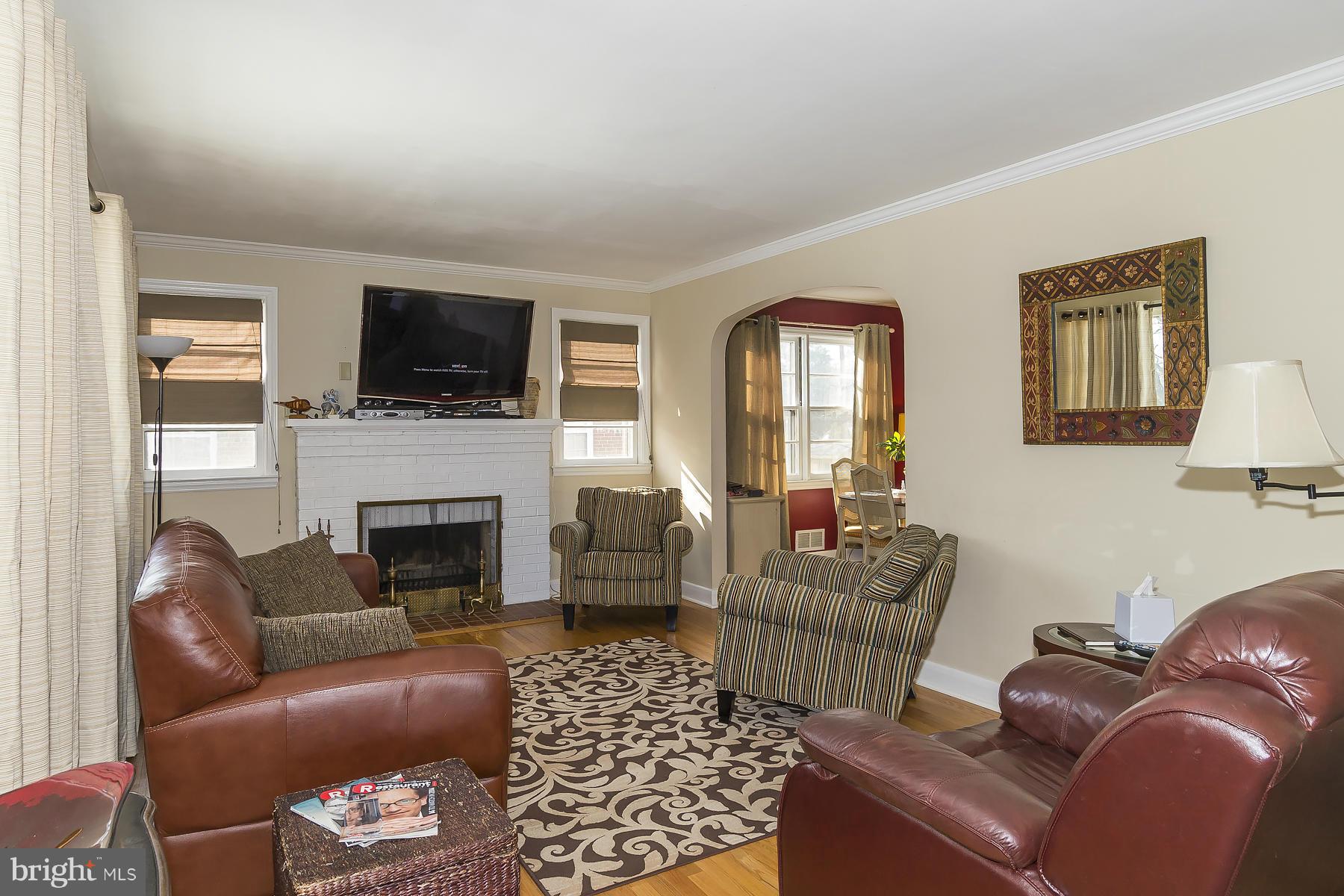 6210 North Orchard Road Linthicum, MD 21090 - Photo 5 of 30 LIVING ROOM