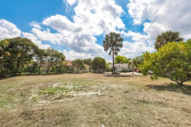 $379,990 | 5939 Northwest 52nd Street, Coral Springs, FL 33067