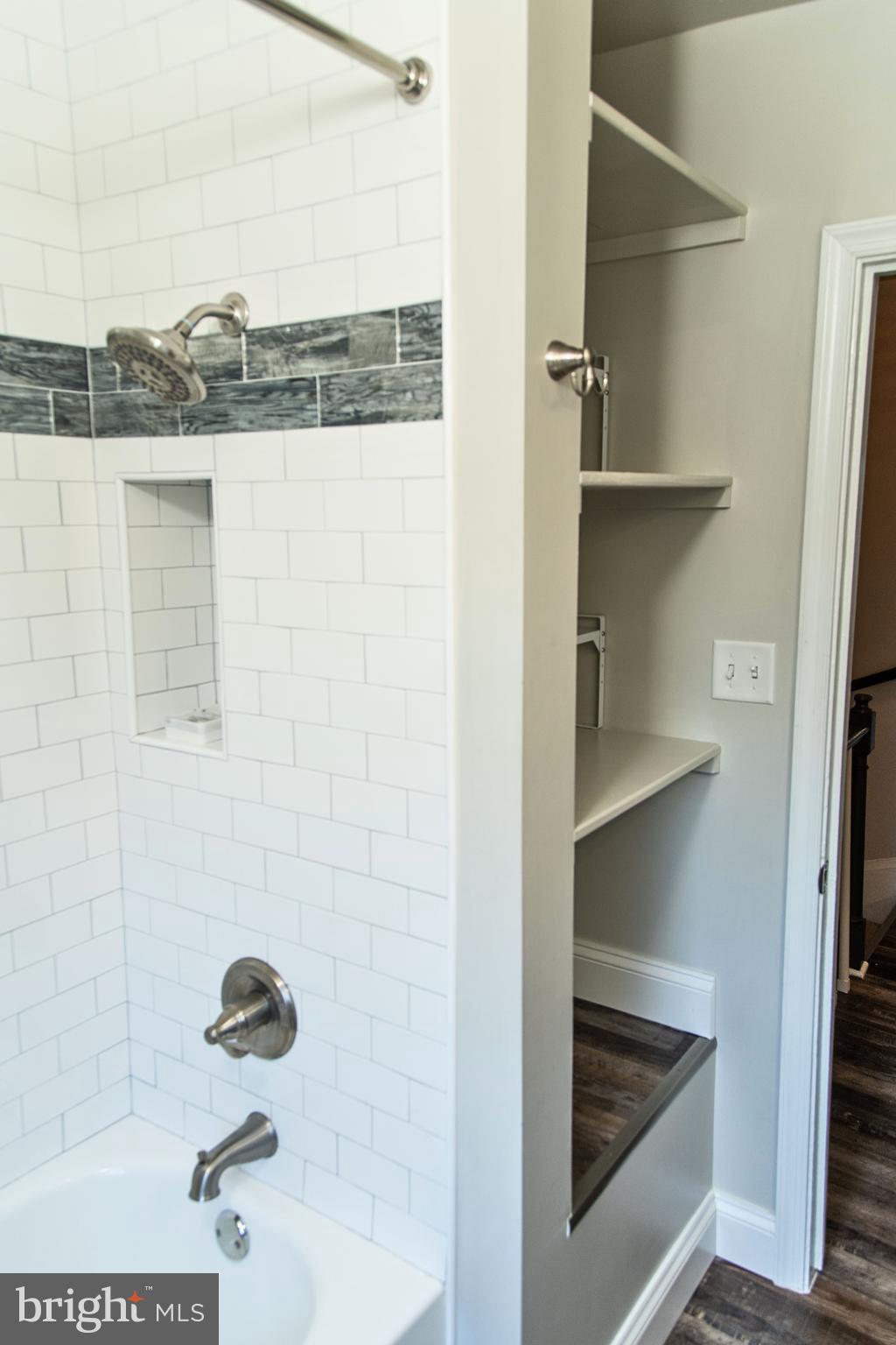 518 Random Road Baltimore, MD 21229 - Photo 19 of 29 a bathroom with a sink