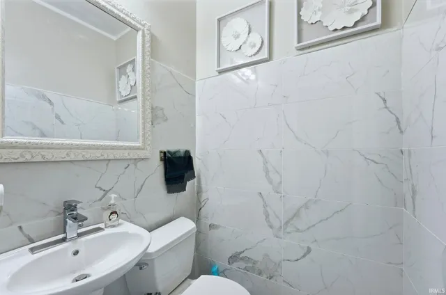 $269,900 | 12104 Tapered Bank Run, Fort Wayne, IN 46818