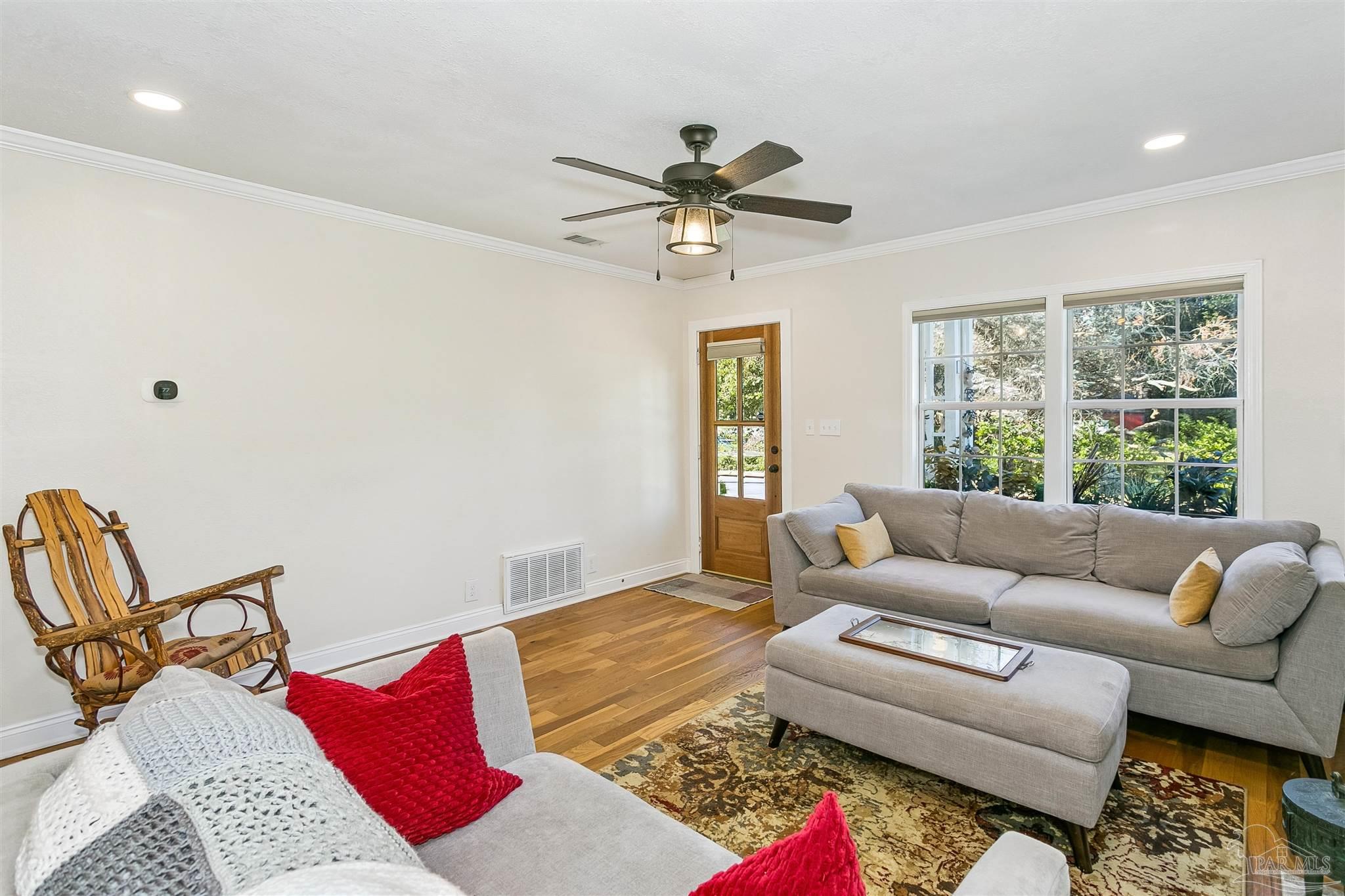 6669 Ravine Street Milton, FL 32570 - Photo 4 of 26 Gallery Image 4