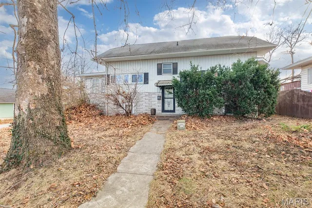 $72,500 | 2753 Hillcrest Avenue, Alton, IL 62002