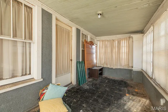 $72,500 | 2753 Hillcrest Avenue, Alton, IL 62002