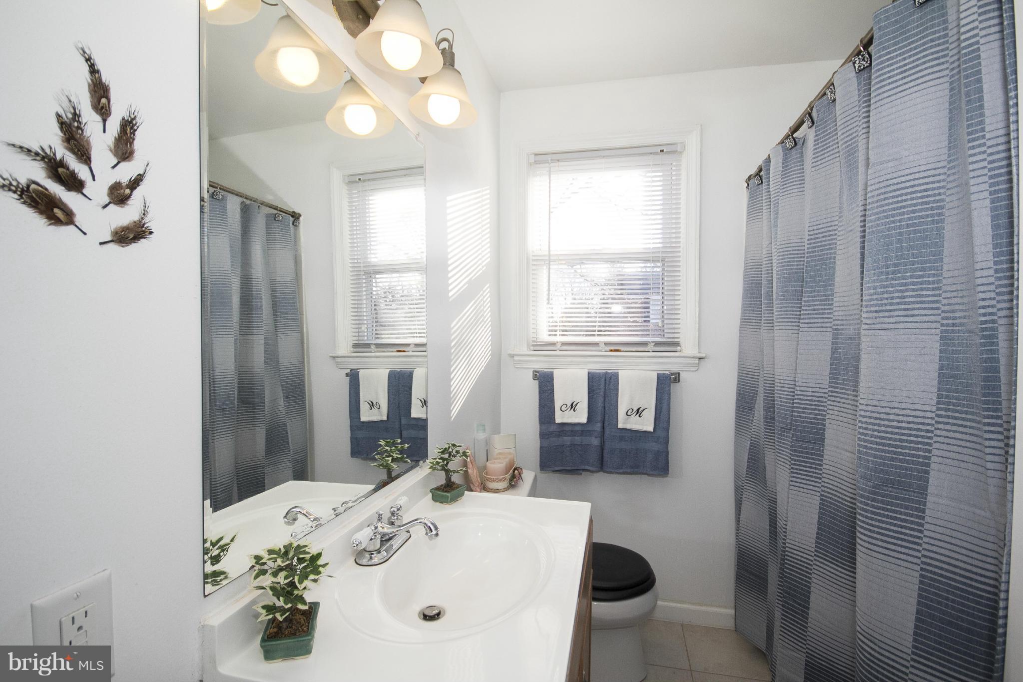 3741 Raspe Avenue Baltimore, MD 21206 - Photo 8 of 16 Bath