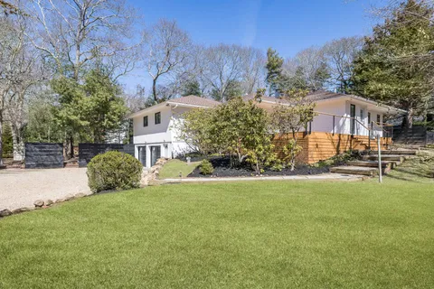 1 High Point Road, East Hampton, NY 11937