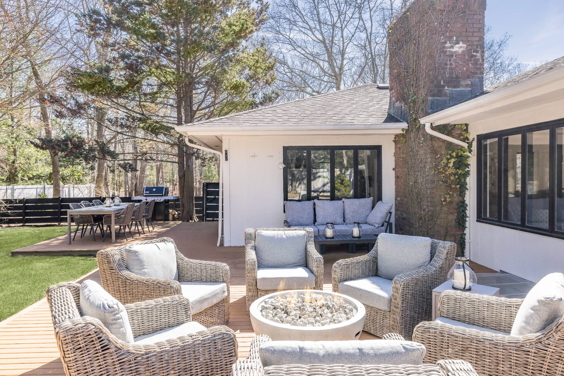 1 High Point Road East Hampton, NY 11937 - Photo 3 of 18 a outdoor space with patio furniture