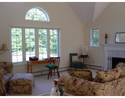 45 Middle Road Haverhill, MA 01830 - Photo 2 of 6 Gallery Image 2