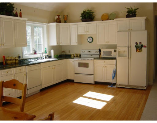 45 Middle Road Haverhill, MA 01830 - Photo 5 of 6 Gallery Image 5