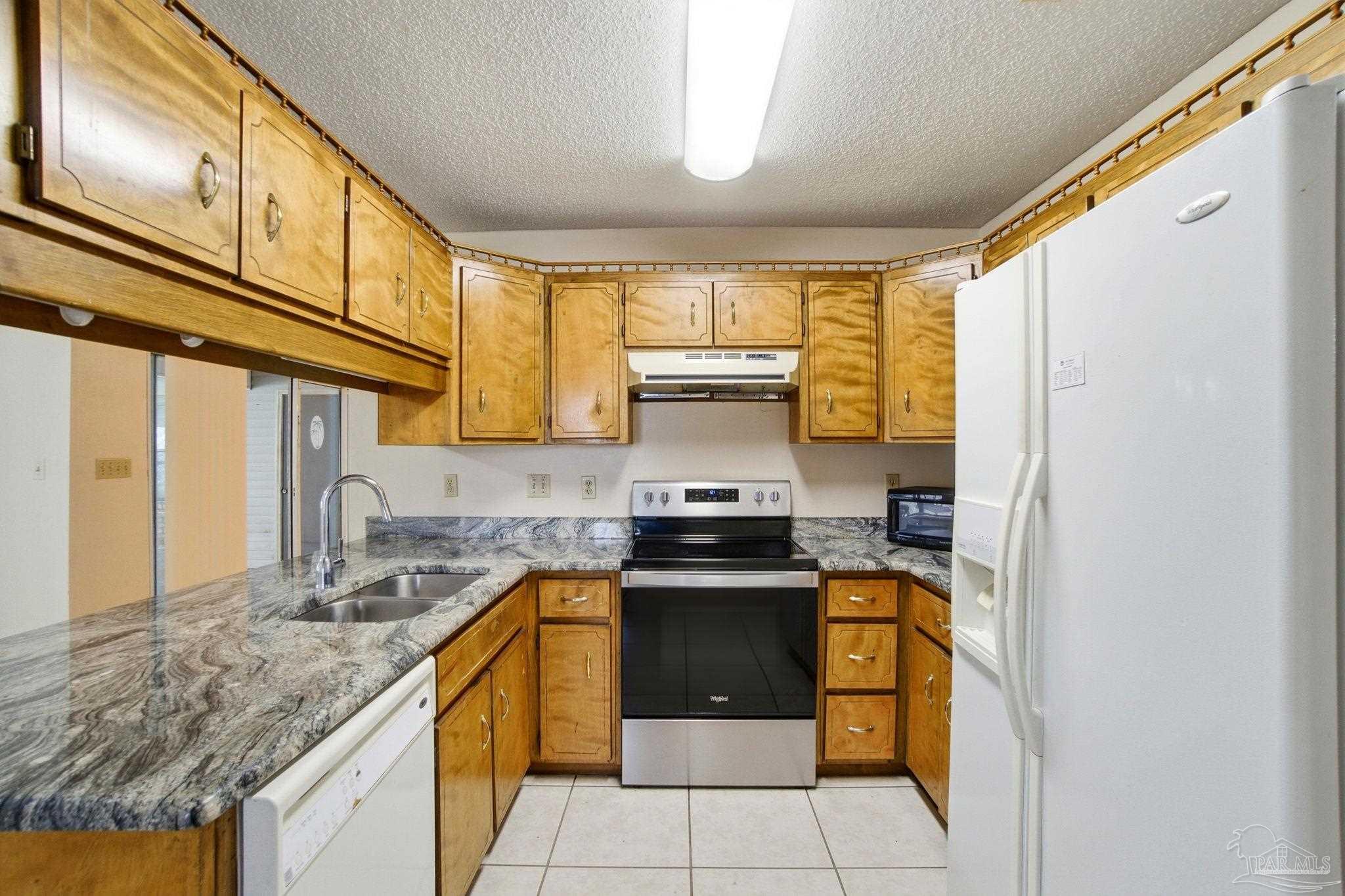 2830 Via Roma Court Gulf Breeze, FL 32563 - Photo 13 of 39