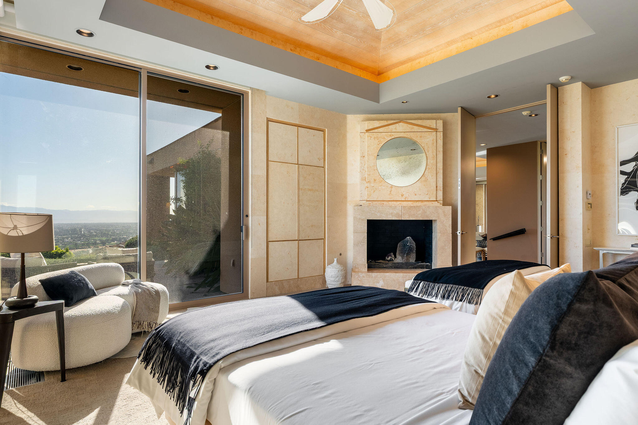 29 Grande View Court Rancho Mirage, CA 92270 - Photo 20 of 55 Primary Suite