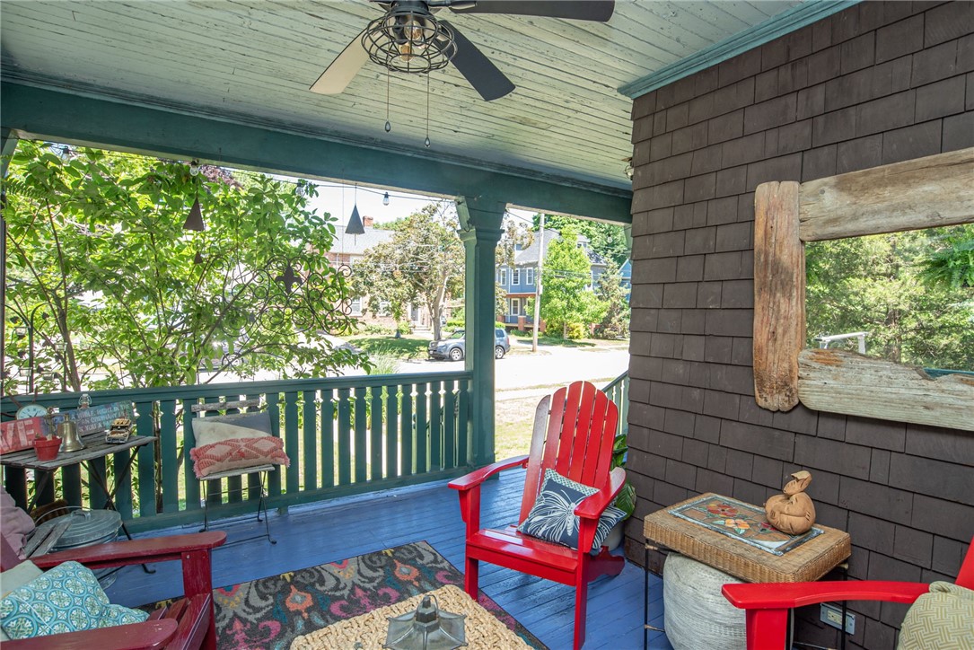 136 Arnold Avenue Cranston, RI 02905 - Photo 11 of 50
