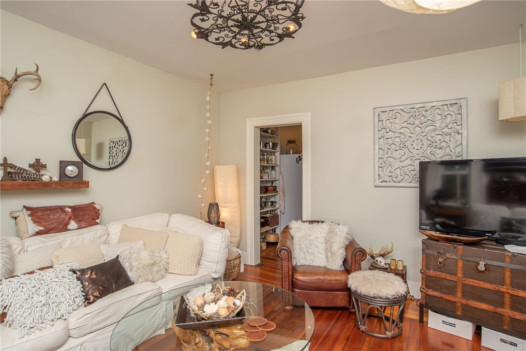 136 Arnold Avenue Cranston, RI 02905 - Photo 15 of 50