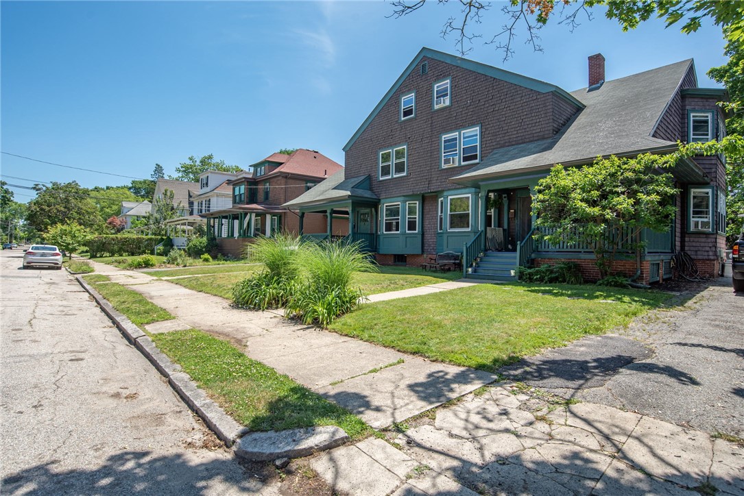 136 Arnold Avenue Cranston, RI 02905 - Photo 2 of 50